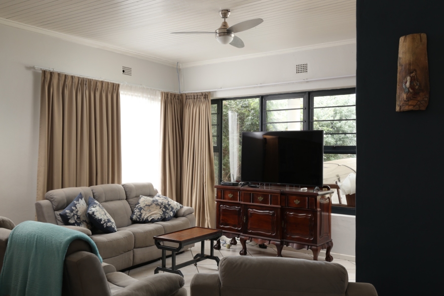 4 Bedroom Property for Sale in Velddrif Western Cape
